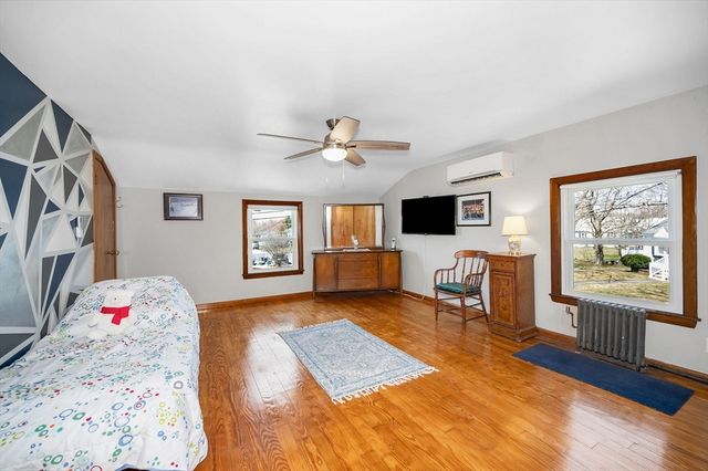 17 Roland Ave, Dracut, MA 01826