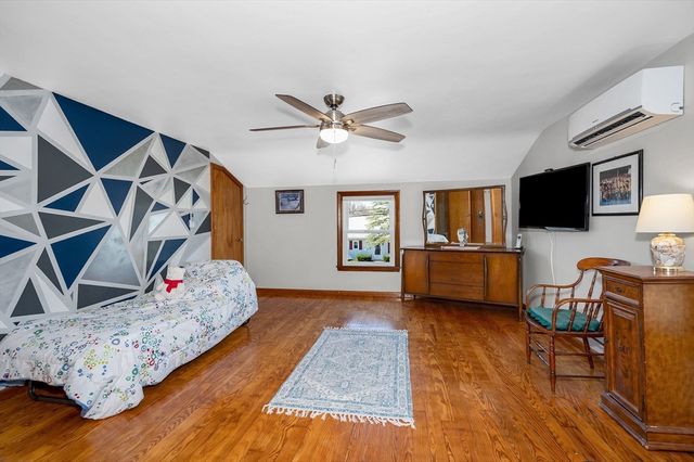 17 Roland Ave, Dracut, MA 01826