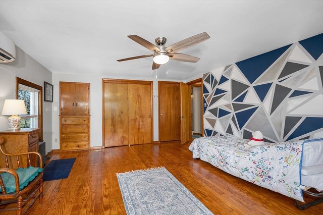 17 Roland Ave, Dracut, MA 01826