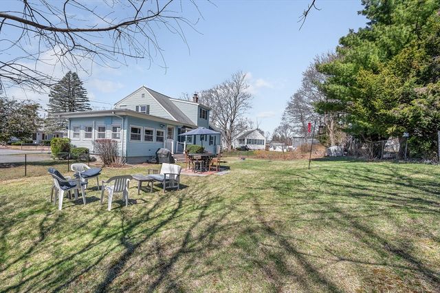 17 Roland Ave, Dracut, MA 01826