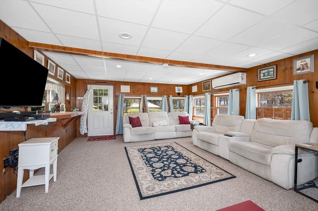 17 Roland Ave, Dracut, MA 01826