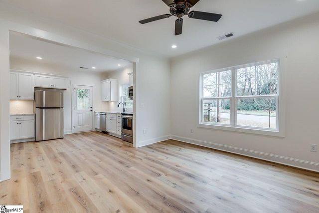 4 Hall Street, Greenville, SC 29607