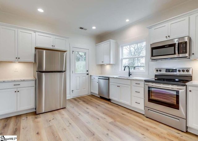 4 Hall Street, Greenville, SC 29607