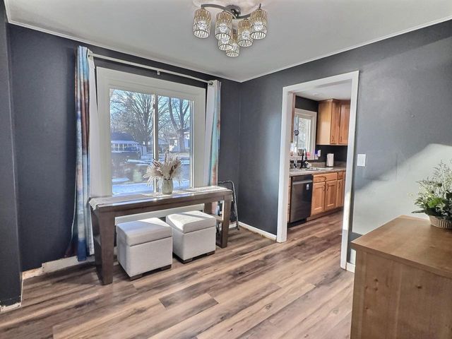 1204 GROVE STREET, Oshkosh, WI 54901