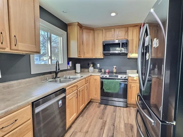 1204 GROVE STREET, Oshkosh, WI 54901