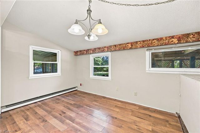 4906 Yarmouth Drive, Greensboro, NC 27407