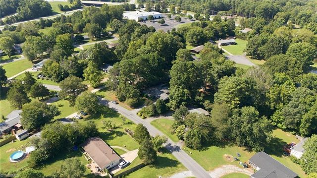 4906 Yarmouth Drive, Greensboro, NC 27407