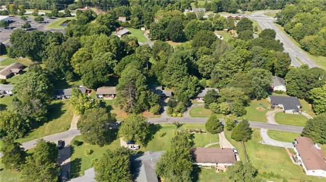 4906 Yarmouth Drive, Greensboro, NC 27407