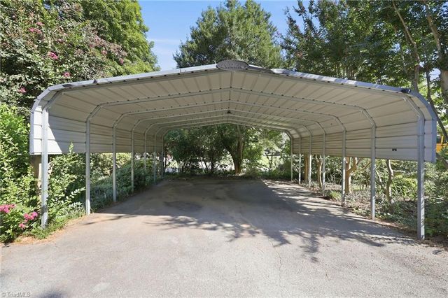 4906 Yarmouth Drive, Greensboro, NC 27407