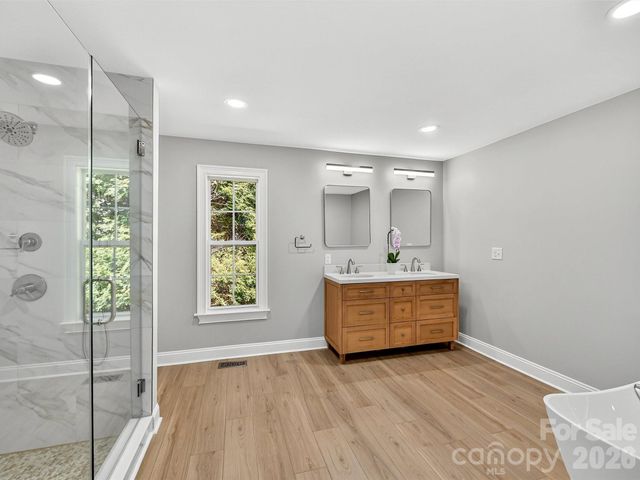 2597 Penngate Drive, Sherrills Ford, NC 28673