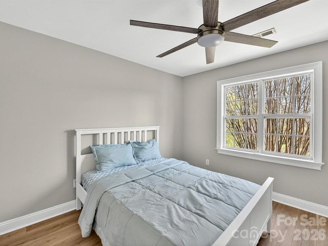 2597 Penngate Drive, Sherrills Ford, NC 28673