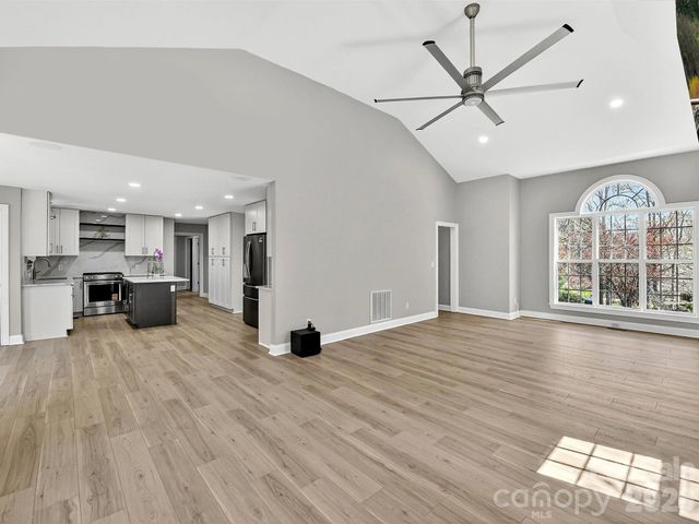 2597 Penngate Drive, Sherrills Ford, NC 28673