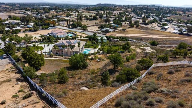 18936 Summerleaf Lane, Riverside, CA 92504