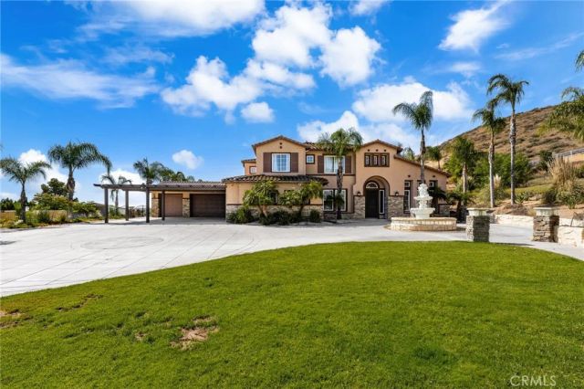 18936 Summerleaf Lane, Riverside, CA 92504