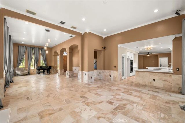 18936 Summerleaf Lane, Riverside, CA 92504