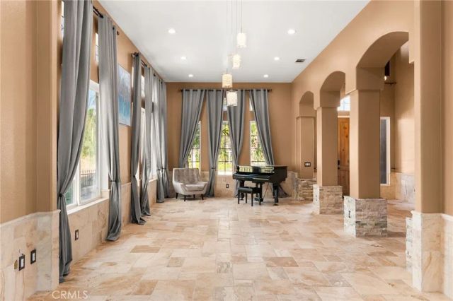 18936 Summerleaf Lane, Riverside, CA 92504