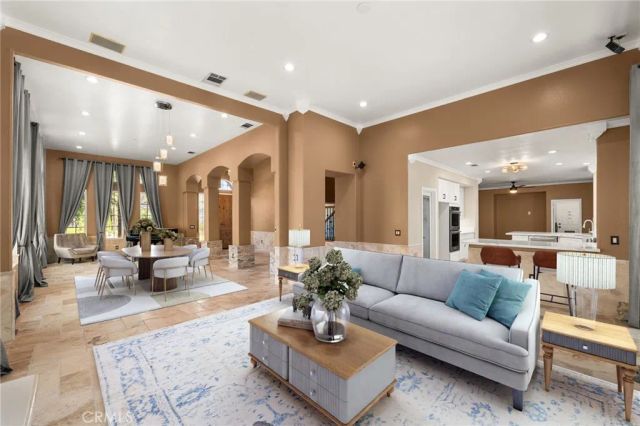 18936 Summerleaf Lane, Riverside, CA 92504