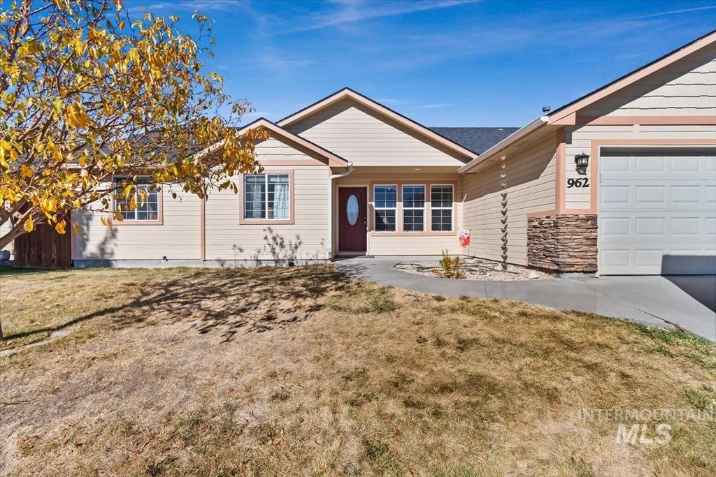 962 W 4th N, Mountain Home, ID 83647 photo 4