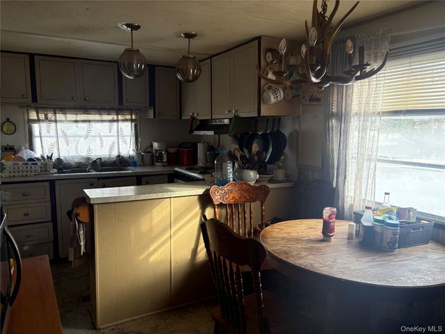 9 Otter Trail, Glen Spey, NY 12737