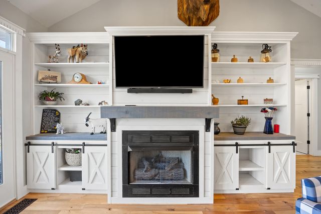 622 Lillards Ferry Road, Versailles, KY 40383