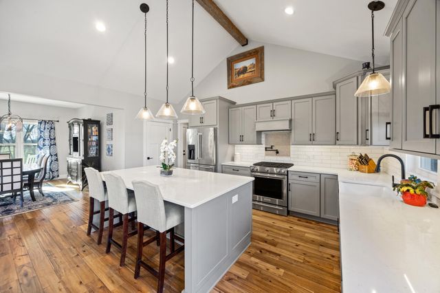 622 Lillards Ferry Road, Versailles, KY 40383