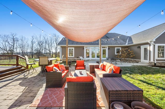 622 Lillards Ferry Road, Versailles, KY 40383