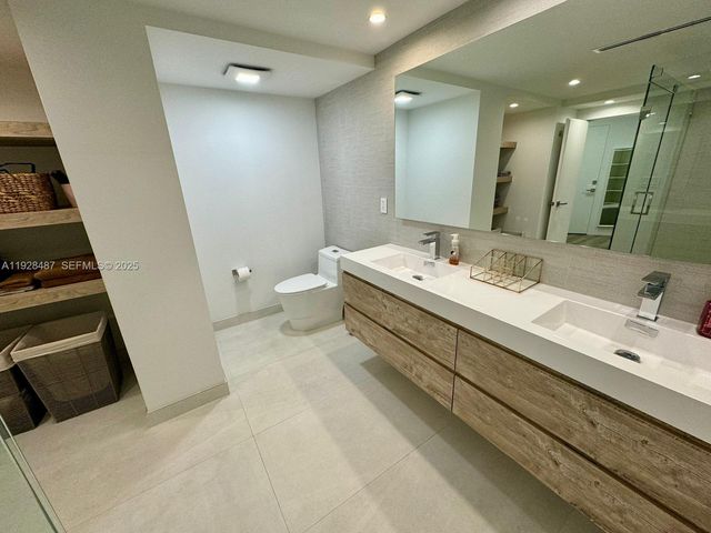 1121 Crandon Blvd E1001, Key Biscayne, FL 33149