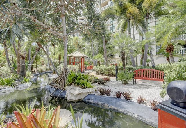 1121 Crandon Blvd E1001, Key Biscayne, FL 33149