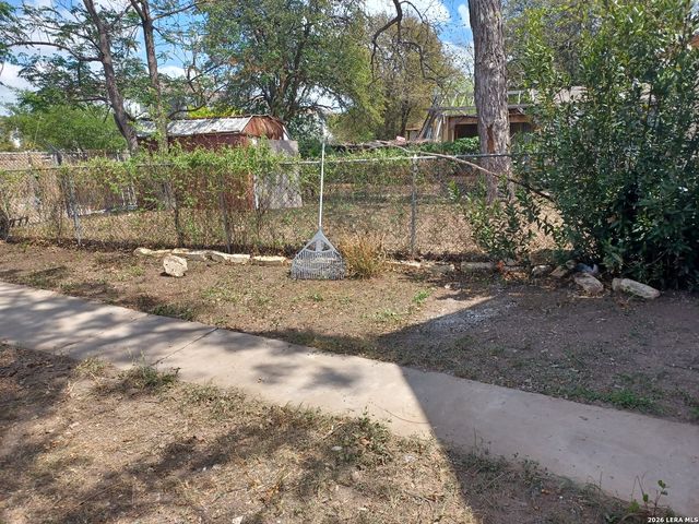 213 Pendleton Ave, San Antonio, TX 78204