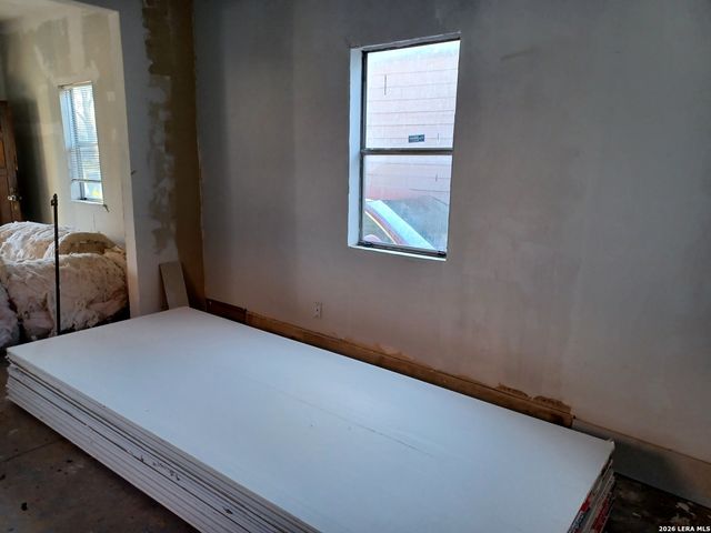 213 Pendleton Ave, San Antonio, TX 78204