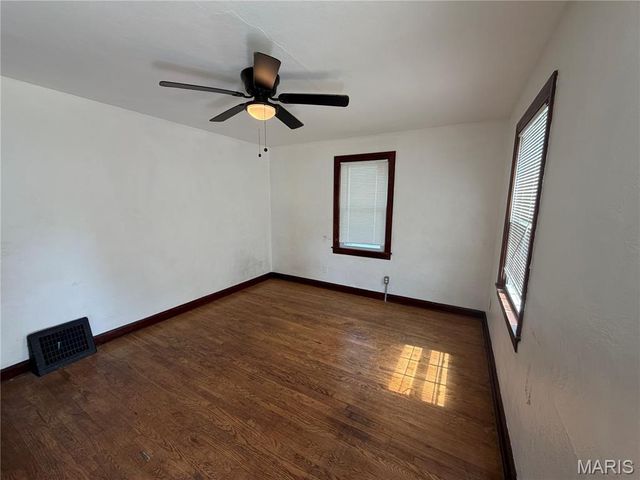 7141 Greenhaven Drive, Jennings, MO 63136
