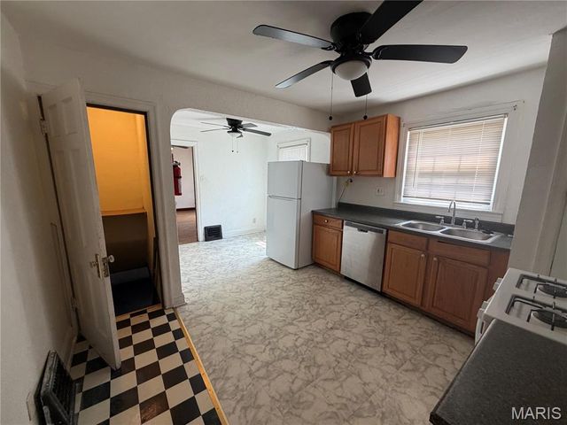 7141 Greenhaven Drive, Jennings, MO 63136