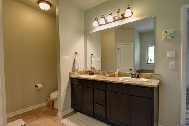 26594 Old Barnwood Dr, Denham Springs, LA 70726