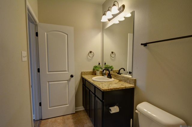 26594 Old Barnwood Dr, Denham Springs, LA 70726