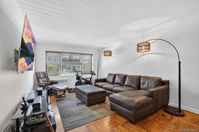 222 N Broadway 3D, Yonkers, NY 10701