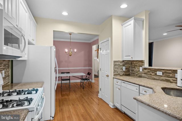 145 CHANCELLOR DR, Woodbury, NJ 08096