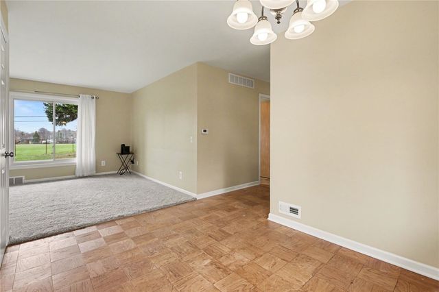 222 West Craig Hill Drive, Greece, NY 14626