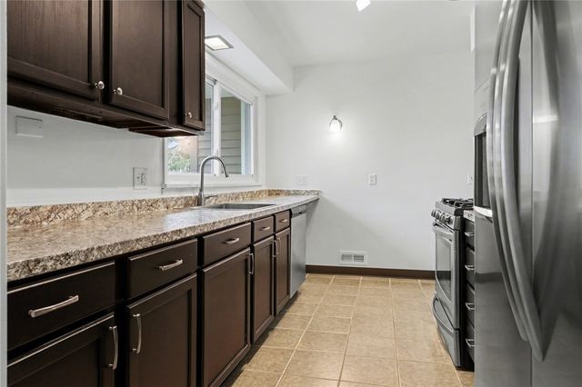 222 West Craig Hill Drive, Greece, NY 14626