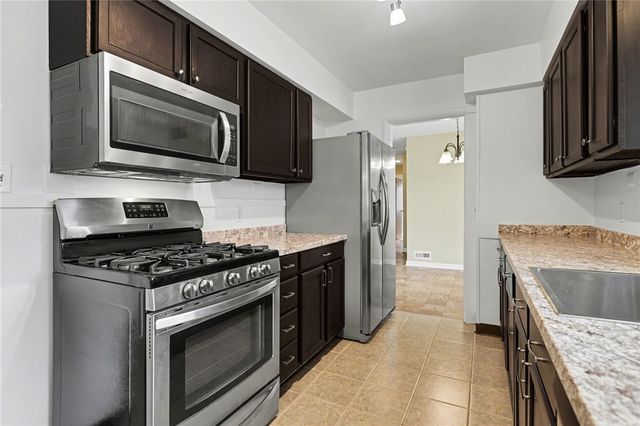 222 West Craig Hill Drive, Greece, NY 14626