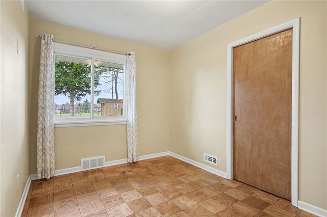 222 West Craig Hill Drive, Greece, NY 14626