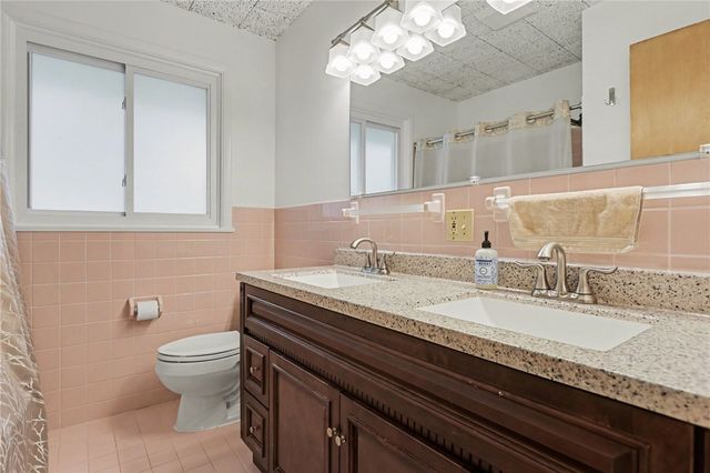 222 West Craig Hill Drive, Greece, NY 14626