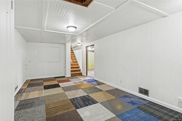 222 West Craig Hill Drive, Greece, NY 14626