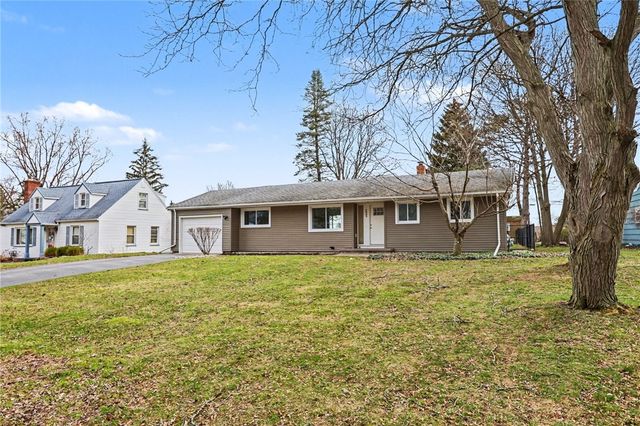 222 West Craig Hill Drive, Greece, NY 14626