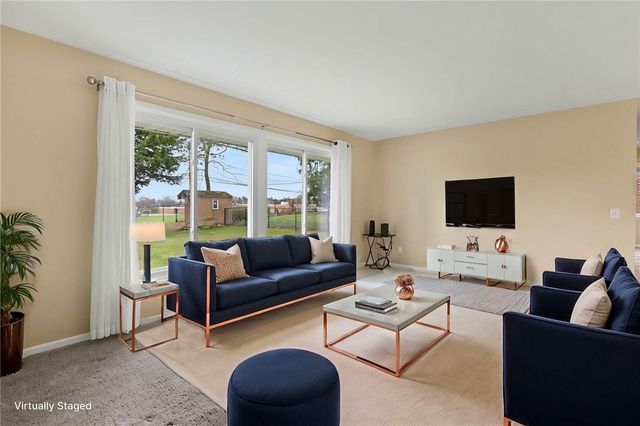 222 West Craig Hill Drive, Greece, NY 14626