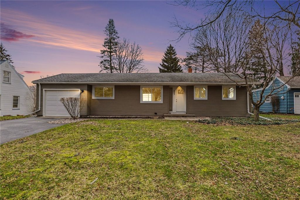 222 West Craig Hill Drive, Greece, NY 14626