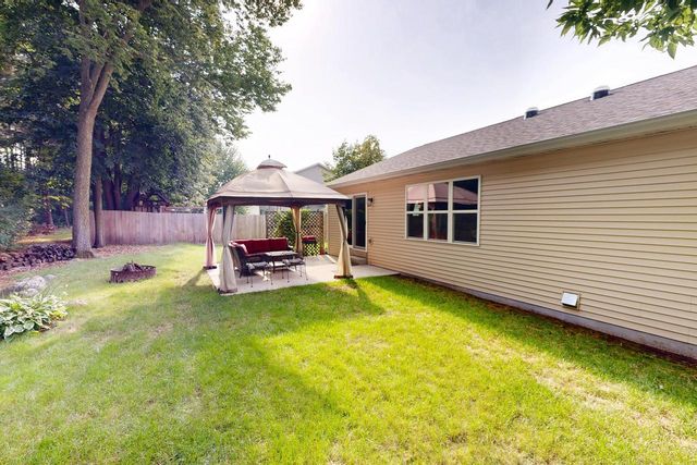 204 Woodland Preserve, Johnson Creek, WI 53094