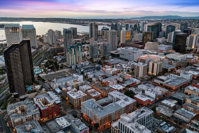 450 J St 5191, San Diego, CA 92101