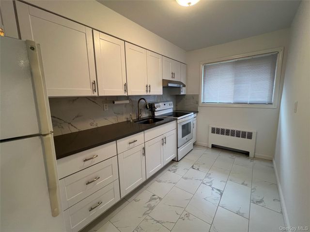 40 Firwood Road A, Port Washington, NY 11050