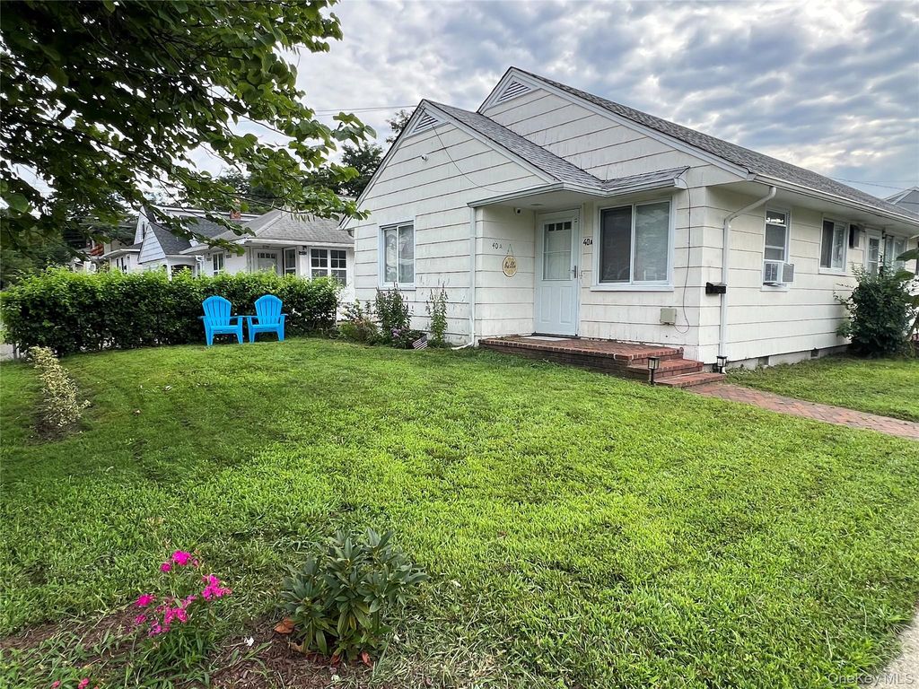 40 Firwood Road A, Port Washington, NY 11050
