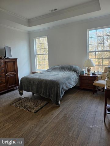 202 MISSION LN, Levittown, PA 19054